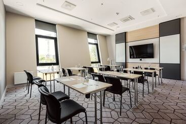 هتل Courtyard By Marriott Vilnius City Center