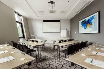 هتل Courtyard By Marriott Vilnius City Center