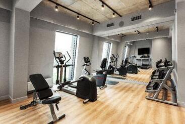 هتل Courtyard By Marriott Vilnius City Center