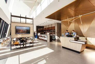هتل Courtyard By Marriott Vilnius City Center