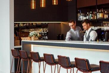 هتل Courtyard By Marriott Vilnius City Center