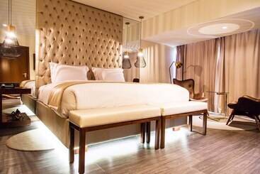 Grand Plaza Hotel Nampula