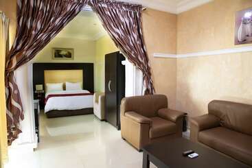 هتل Hampton Towers And Spa