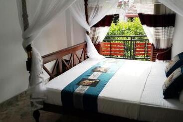 هتل Sumimal Resort Polhena