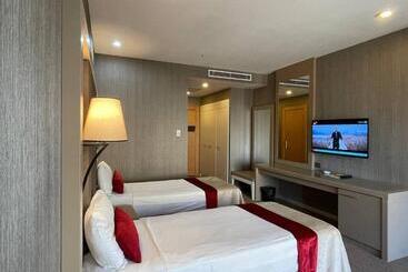 Sky Hotel Baku