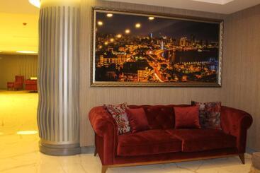 Sky Hotel Baku