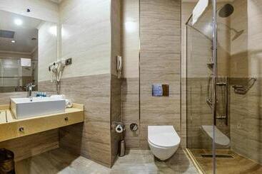 Sky Hotel Baku