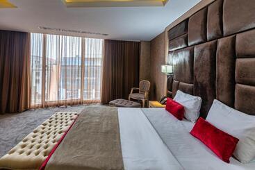 Sky Hotel Baku