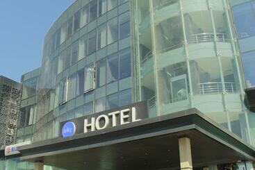 Sky Hotel Baku