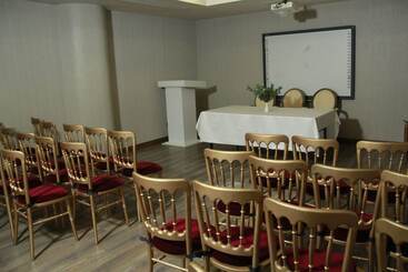 Sky Hotel Baku