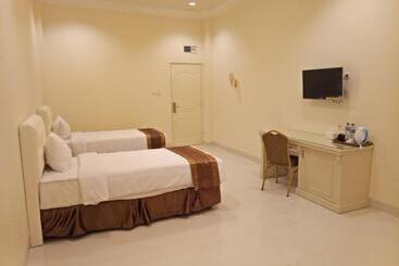 Grand Town Hotel Mandai