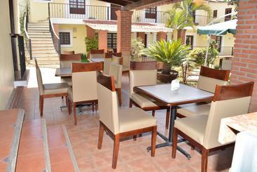 هتل Casa Rivas Culture And Spa