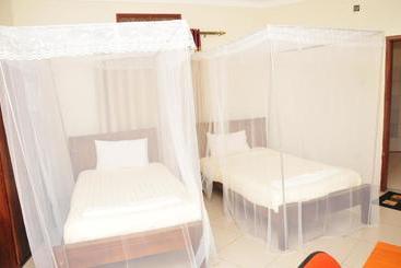 هتل Country Inn Masindi