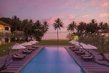 هتل Heritance Ayurveda   All Meals And Treatments