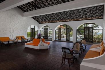 هتل Heritance Ayurveda   All Meals And Treatments