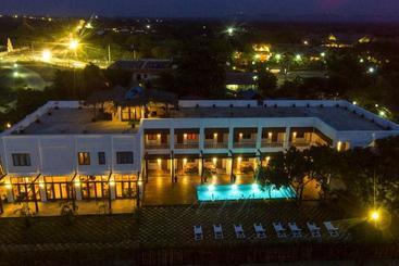 هتل Villa Bagan