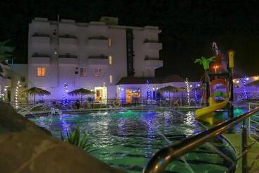 استراحتگاه Relax Beach