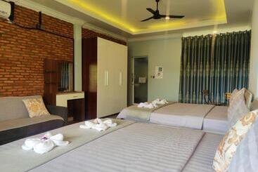 استراحتگاه Sanssouci Kep