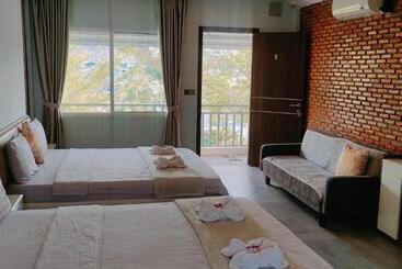 استراحتگاه Sanssouci Kep