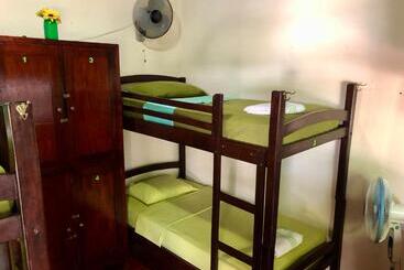 هاستل Casa Lula León Hostal