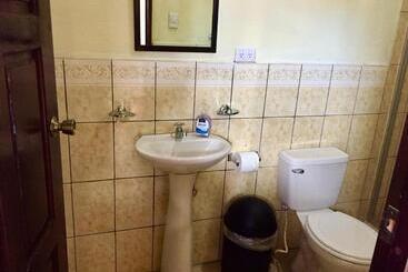 هاستل Casa Lula León Hostal
