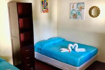 هاستل Casa Lula León Hostal