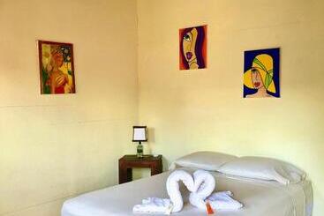 هاستل Casa Lula León Hostal