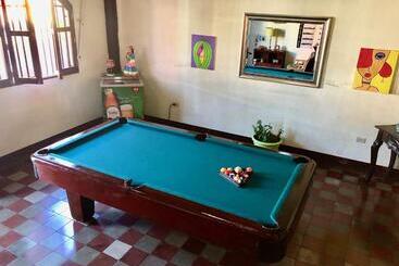هاستل Casa Lula León Hostal