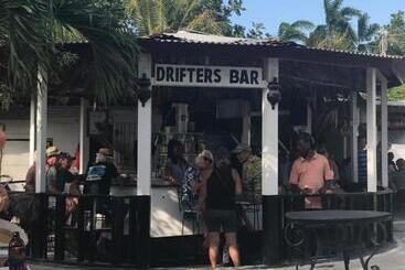 هاستل Drifters@one Mile