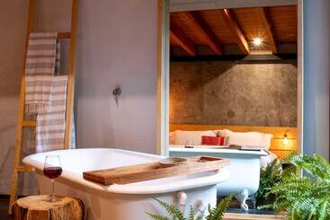 Casa Chichipicas Hotel Boutique