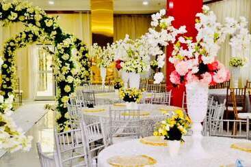 هتل Limoh Suites