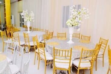 هتل Limoh Suites