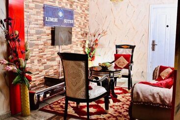 هتل Limoh Suites