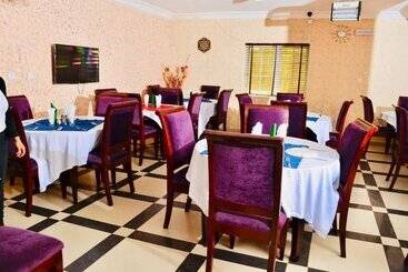 هتل Limoh Suites