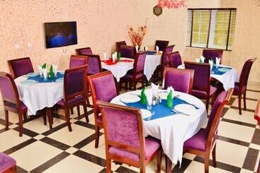 هتل Limoh Suites