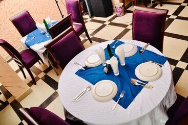 هتل Limoh Suites