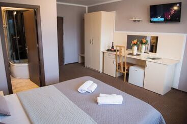 هتل Mbi Travel Inn
