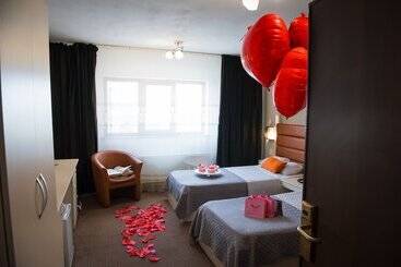 هتل Mbi Travel Inn