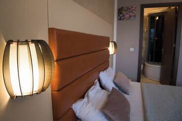 هتل Mbi Travel Inn