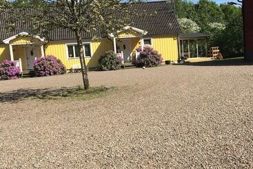Skummeslöv B & B