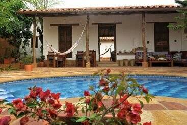 تختخواب و صبحانه Casa Canela