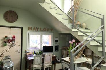 تختخواب و صبحانه Hayloft