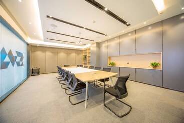 Atour Hotel Bantian Zhongcheng Shenzhen