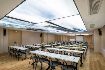 Atour Hotel Bantian Zhongcheng Shenzhen