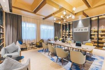 Atour Hotel Bantian Zhongcheng Shenzhen