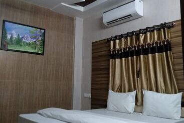 The Sky Comfort   Hotel The Heaven, Dwarka