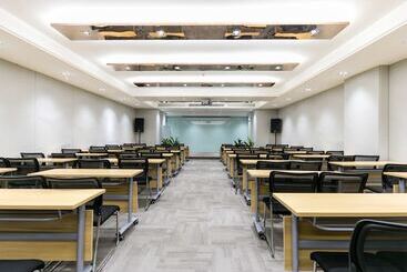 هتل Ibis Styles Shanghai Hongqiao Airport
