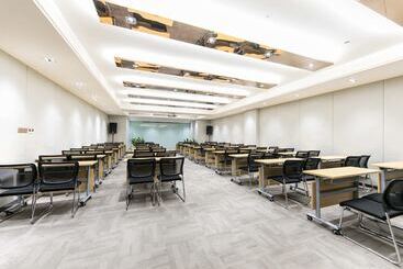 هتل Ibis Styles Shanghai Hongqiao Airport