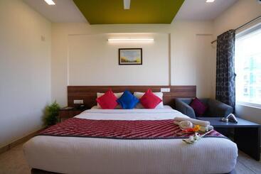 هتل Silicon Inn