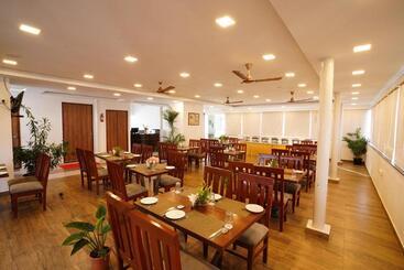 هتل Silicon Inn